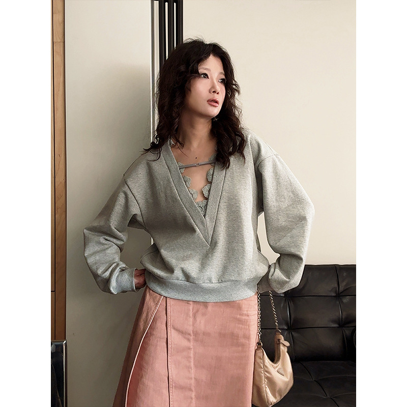 Designer Women's Clothing, Cotton Large V-Neck Lace Stitching, Lazy and Age-Reducing Sweatshirt
