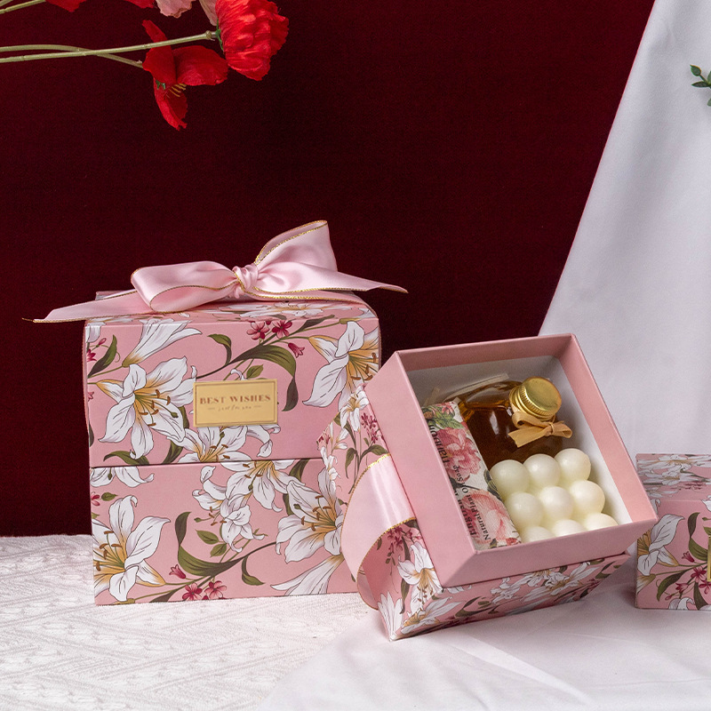Nueva caja de regalo cuadrada caja de regalo de mano Coreana de alta gama caja de dulces de boda caja de regalo de San Valentín fábrica al por mayor