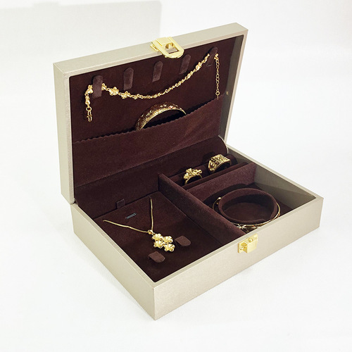 Lao Feng Xiang Chinese Gold Old Temple Wedding Jewelry Gift Box Dragon and Phoenix Three Gold Hardware Gold Jewelry Box