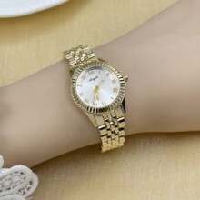 ���ʵ�ĸִ�������ʱ������ʯӢ�й��ֱ���ó����TK����Ů������