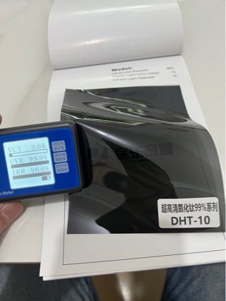Ultra-high-definition titanium nitride solar film for cars, low fog, ultra-high transparency, high thermal insulation, 8-year warranty, 30.1m roll