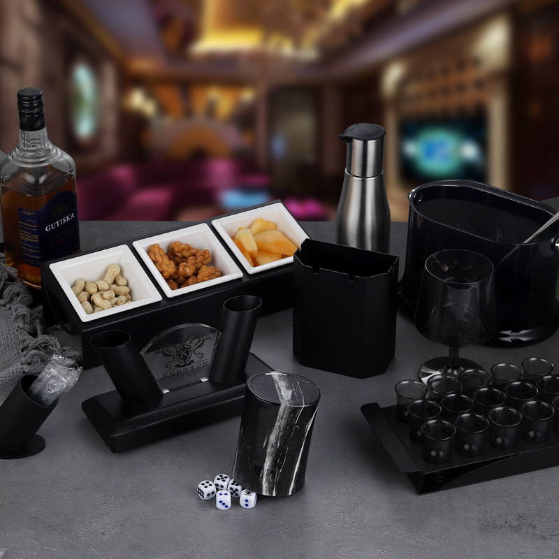 Negro y ligero bar de lujo KTV decoración de encimera cenicero caja de pañuelos soporte de micrófono juego de mesa soporte de copa de vino negro