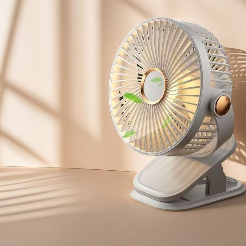 Mayorista multifuncional con ventilador de lámpara para el hogar dormitorio de oficina recarga de escritorio mini ventilador portátil al aire libre