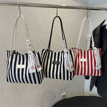 2025�͹���ˇ���sС���l�y���e�r�����������μ���������Ů��