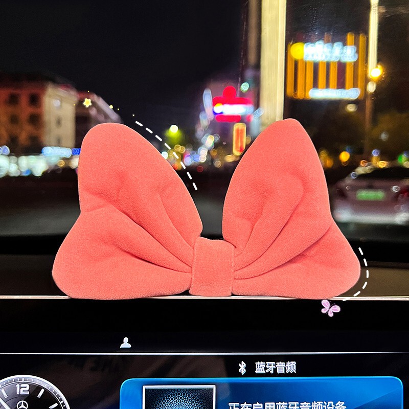 Car ornaments 2023 new Internet famous car center console girl car ornaments bow car interior decoration supplies