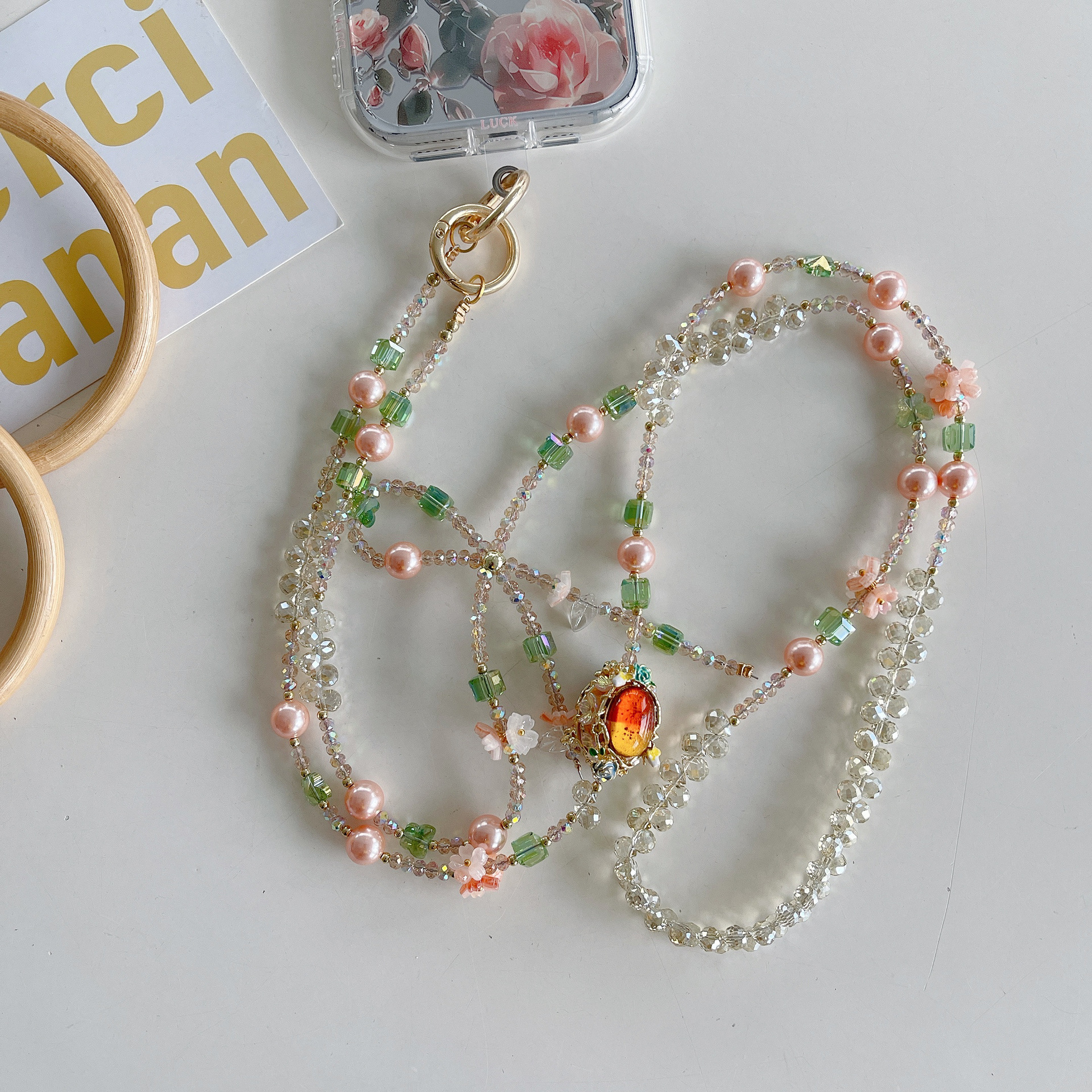 Cadena de teléfono móvil de alta gama hecha a mano boutique, cadena larga de cristal de lago femenino, cordón de teléfono móvil de moda, colgante de mensajero largo