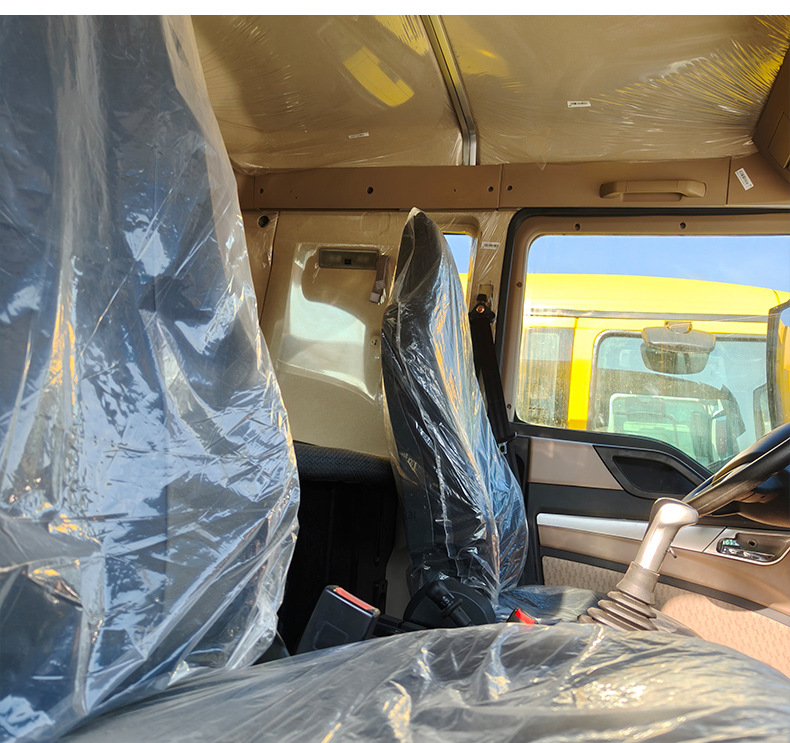 Howo Self-Loading Small Dump Truck for Transporting Gravel and Stone in Construction Projects, with Two Front and Eight Rear Wheels, Light-Duty Box-Type Truck