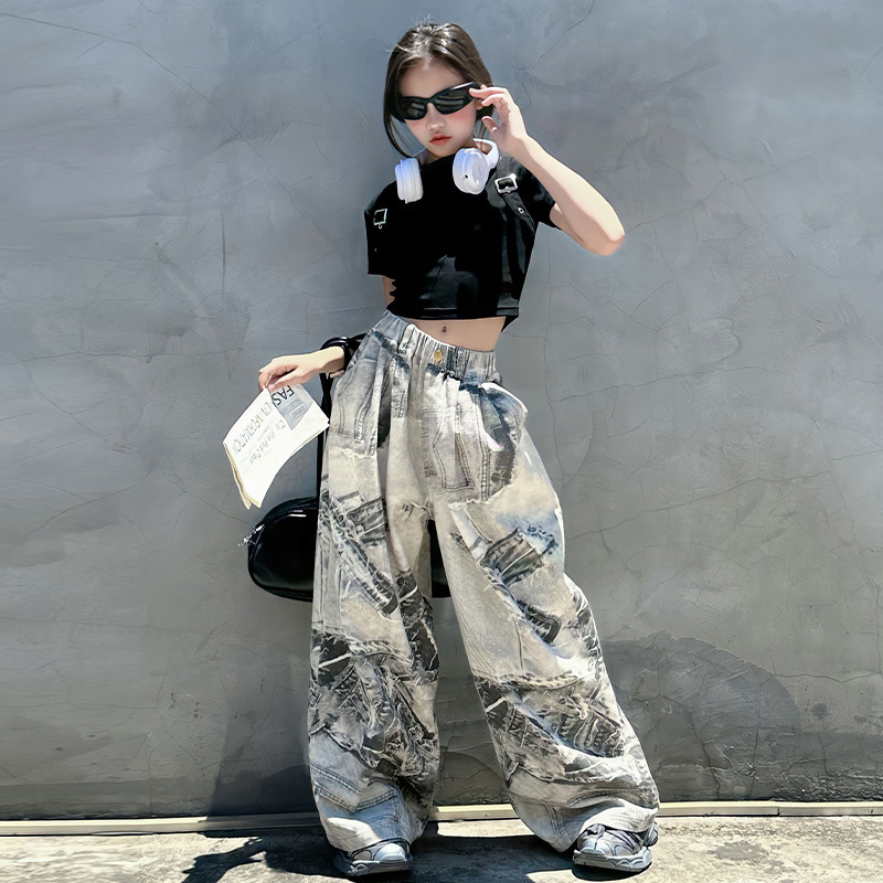 Girls' 2026 Summer Niche Design Short-Sleeve Set American Retro Distressed Jeans Street-Style Straight-Leg Pants Girls' 2026 Summer Niche Design Short-Sleeve Set American Retro Distressed Jeans Street-Style Straight-Leg Pants