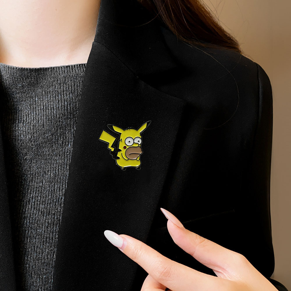 Fun cartoon character mix-and-match enamel badge, yellow lightning tail mixed face lapel pin
