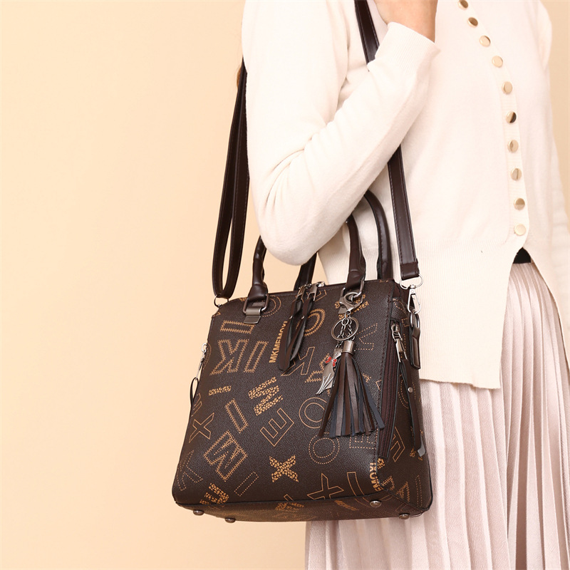 Cross-border foreign trade large-capacity women's bag 2024 New style mother and child multi-piece set Women's bag letter women's single-shoulder handbag undefined