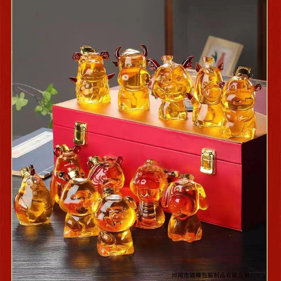厂家批发十二生肖泡酒瓶酒瓶耐高温高硼硅玻璃动物醒酒器生肖礼盒