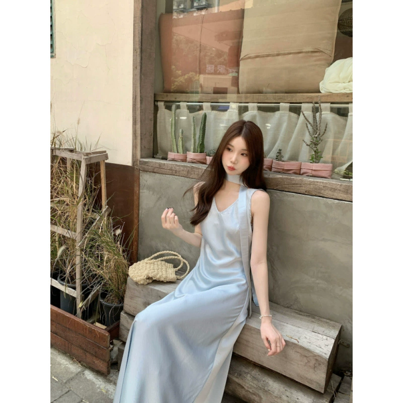 Французское высококачественное и очень красивое атласное платье из ацетата, элегантное, с V-образным вырезом, облегающее, длинное, лето 2025 года.