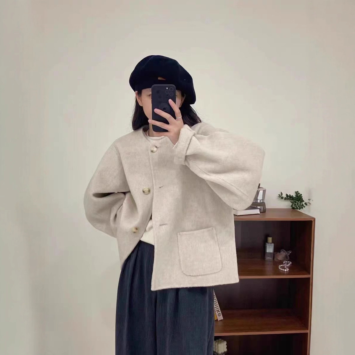 2025 New Autumn and Winter Double-Sided Wool Outwear Women's Loose Round Neck Short Style Small Fragrant Woolen Outwear Velvet