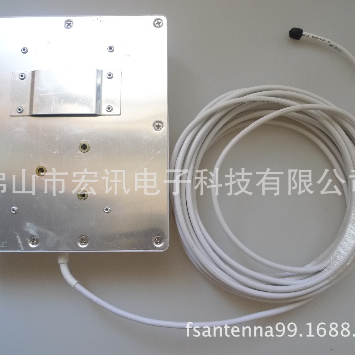 厂家供应 800-2700MHz 平板天线 定向壁挂天线 室内室外安装天线