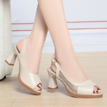 夏季新款粗跟凉鞋女真皮防水台鱼嘴鞋夏款一字扣后空高跟鞋