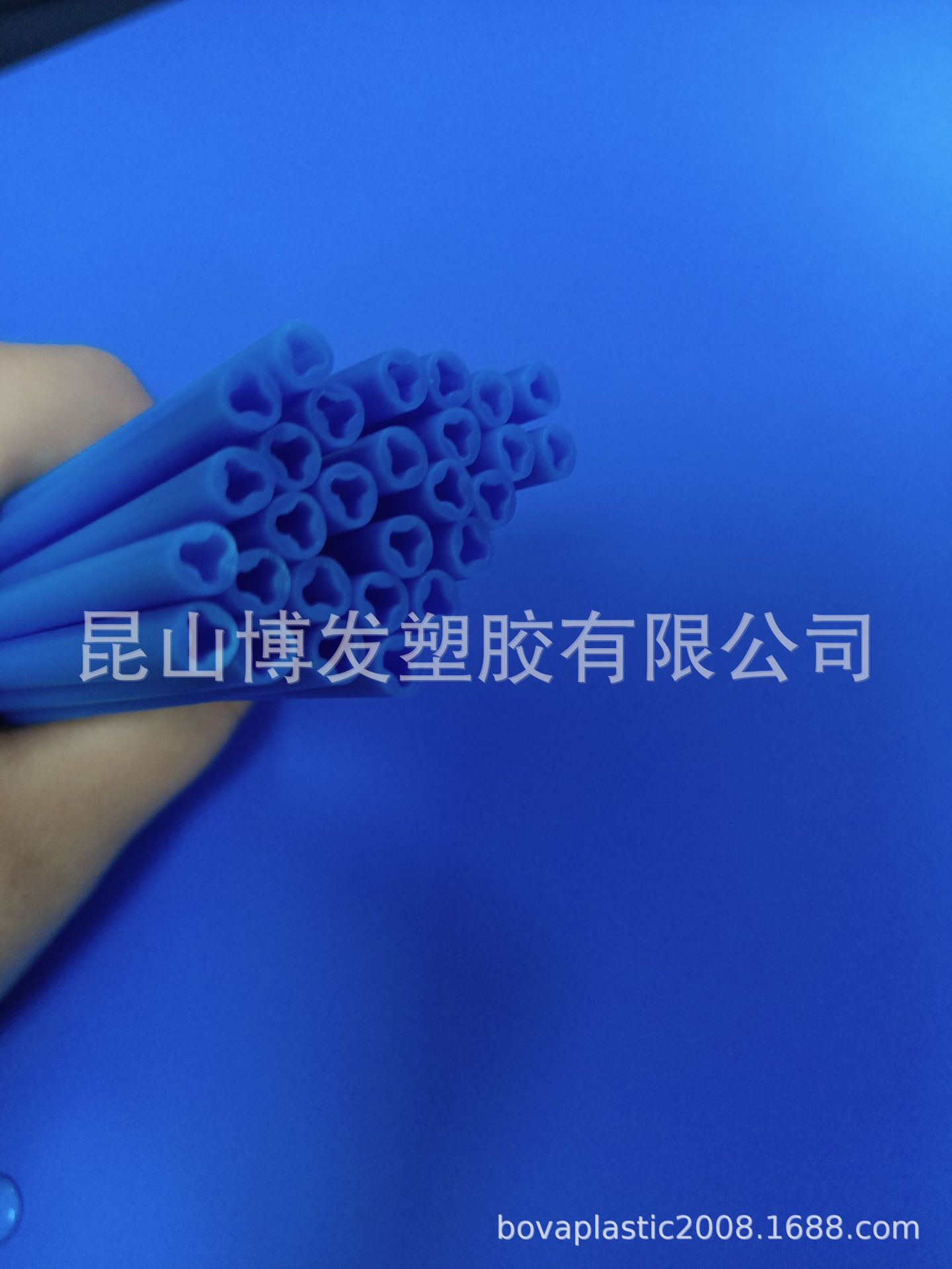 PE异型管  PE多腔管   PE单腔管    PE硬管  PE薄壁管