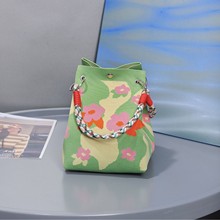 厂家批发新款编织环扣包针织包立体磁扣手提包手拎包手拿包编织