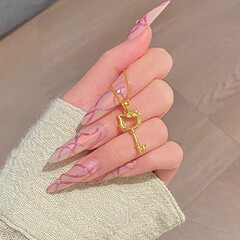 金色复古猫钥匙吊坠项链新款猫咪挂坠颈链轻奢百搭可爱猫头锁骨链