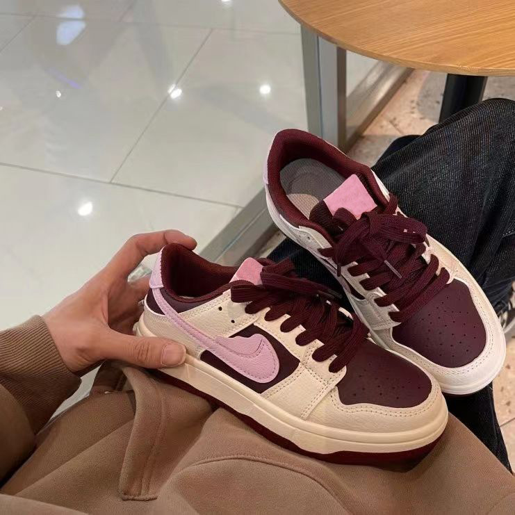 2025 nuevo estilo de pareja de corte bajo estudiante ligero zapatillas AJ a juego de color moda zapatos blancos de mujer hombre salvaje