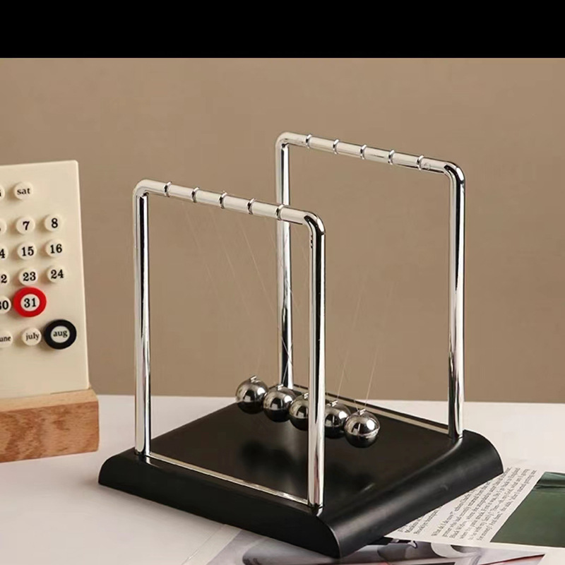 Juguetes para niños para el hogar Decoración de escritorio moderno swing Newton toque regalos Caos swing regalos transfronterizos