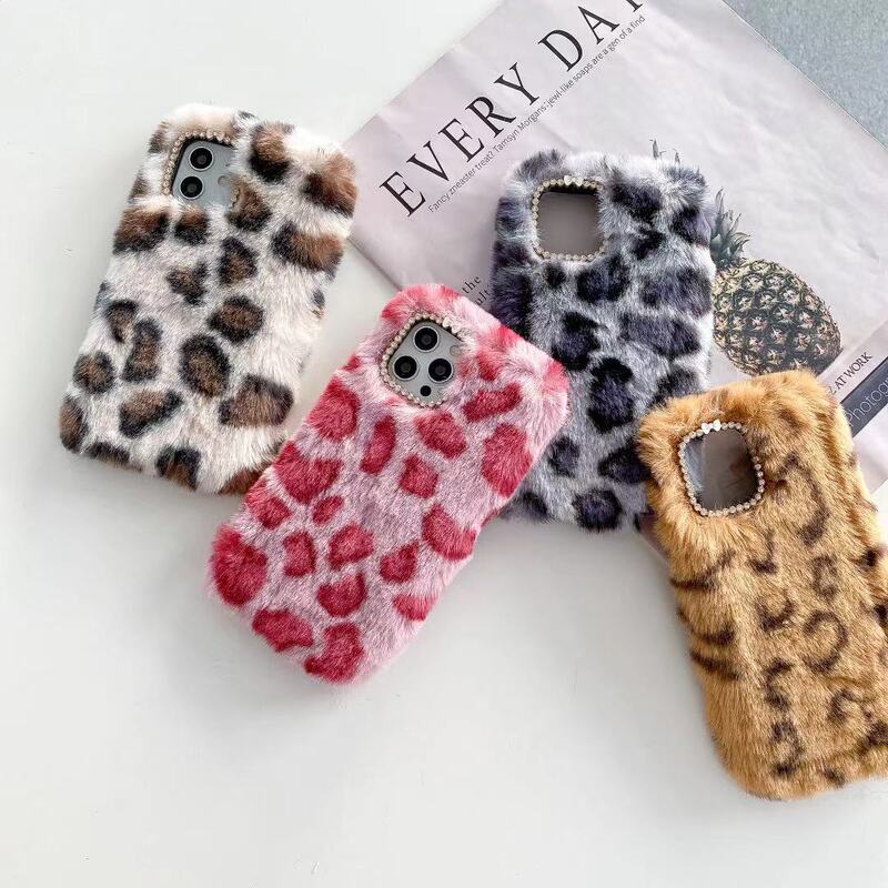 New Leopard Plush Mobile Phone Case Suitable for iPhone 17 Protective Cover X Trendy Model 7P Women's Model 16 Super Soft Hand Warmer 15
