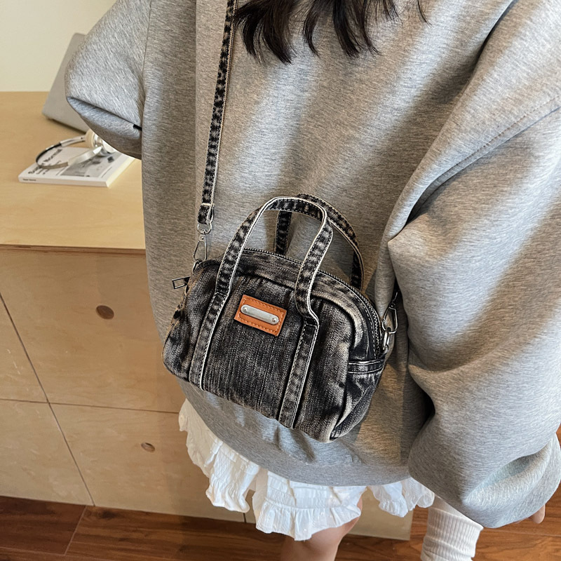 2025 新しいデニムハンドヘルドボストンバッグ女性のためのシンプルなファッションボウリングバッグシングルショルダークロスボディバッグ|undefined