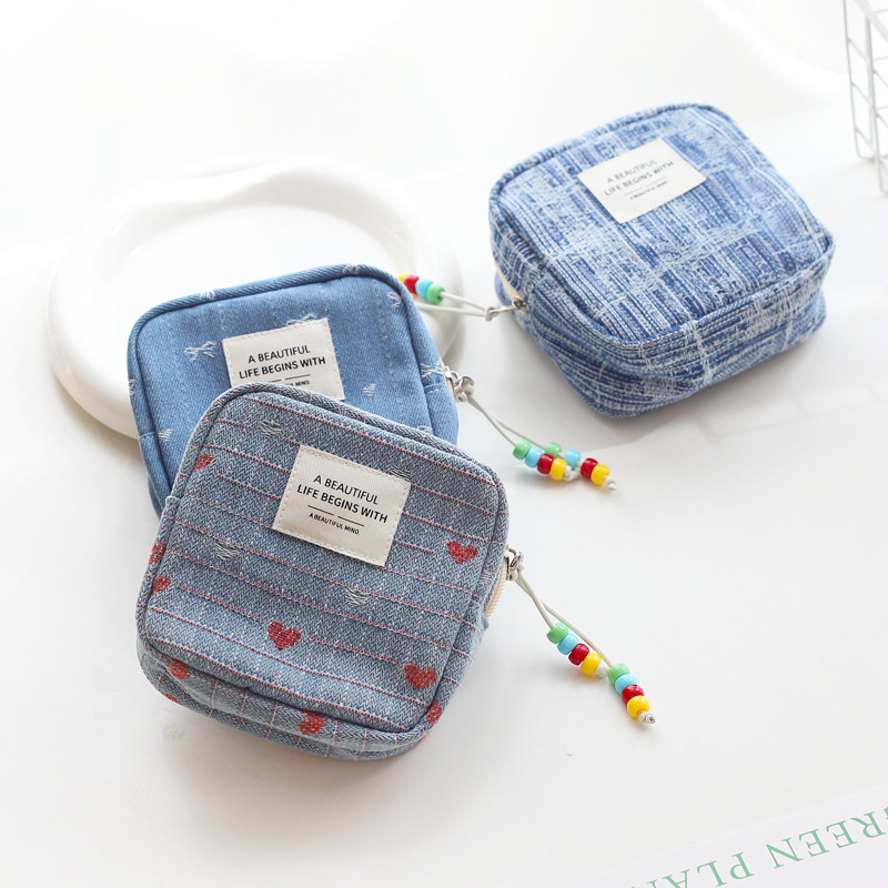 Korean-Style Simple Square Small Makeup Bag for Students, Niche Earphone Coin Purse, Portable Lipstick Storage Bag for Girls