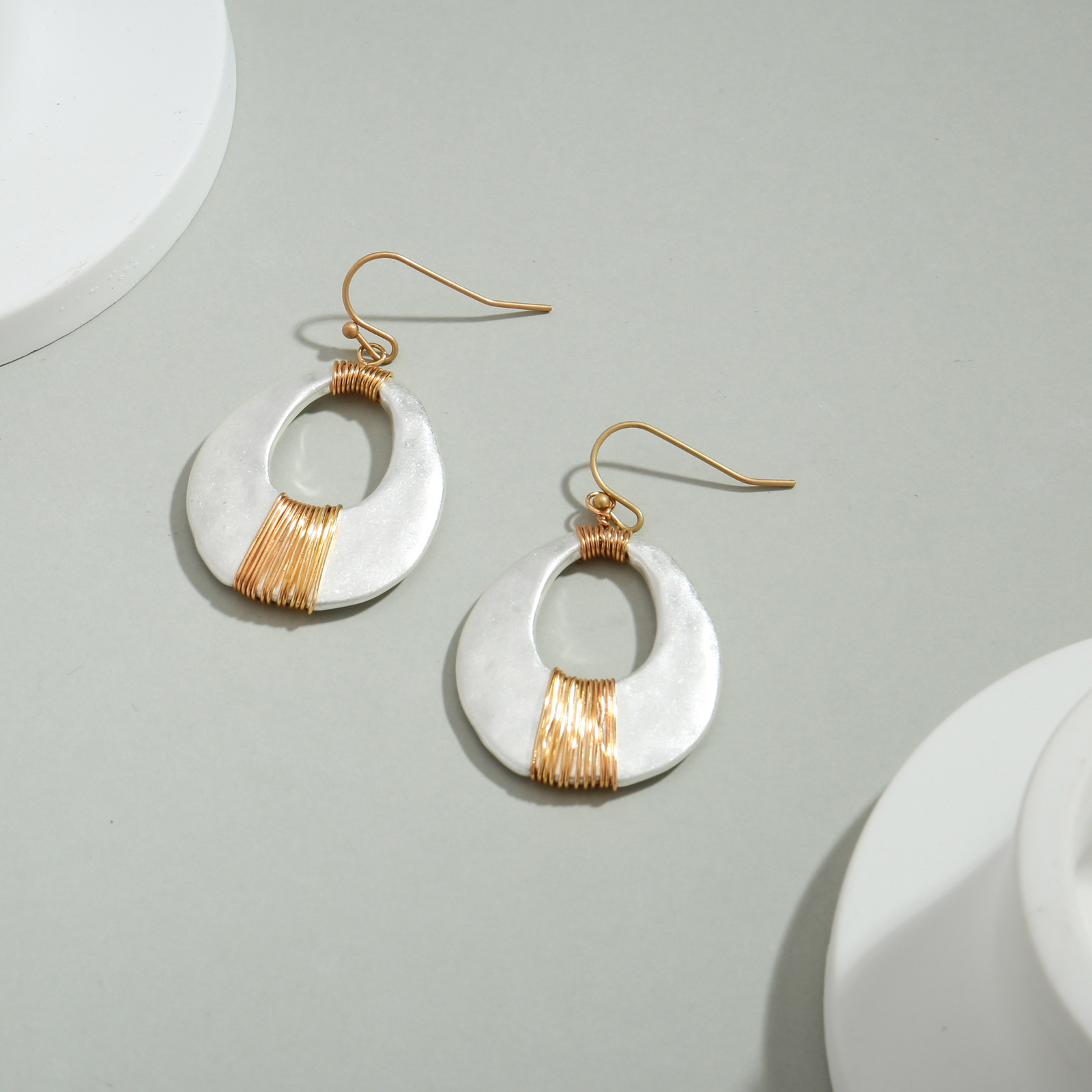 Matte retro elegant earrings