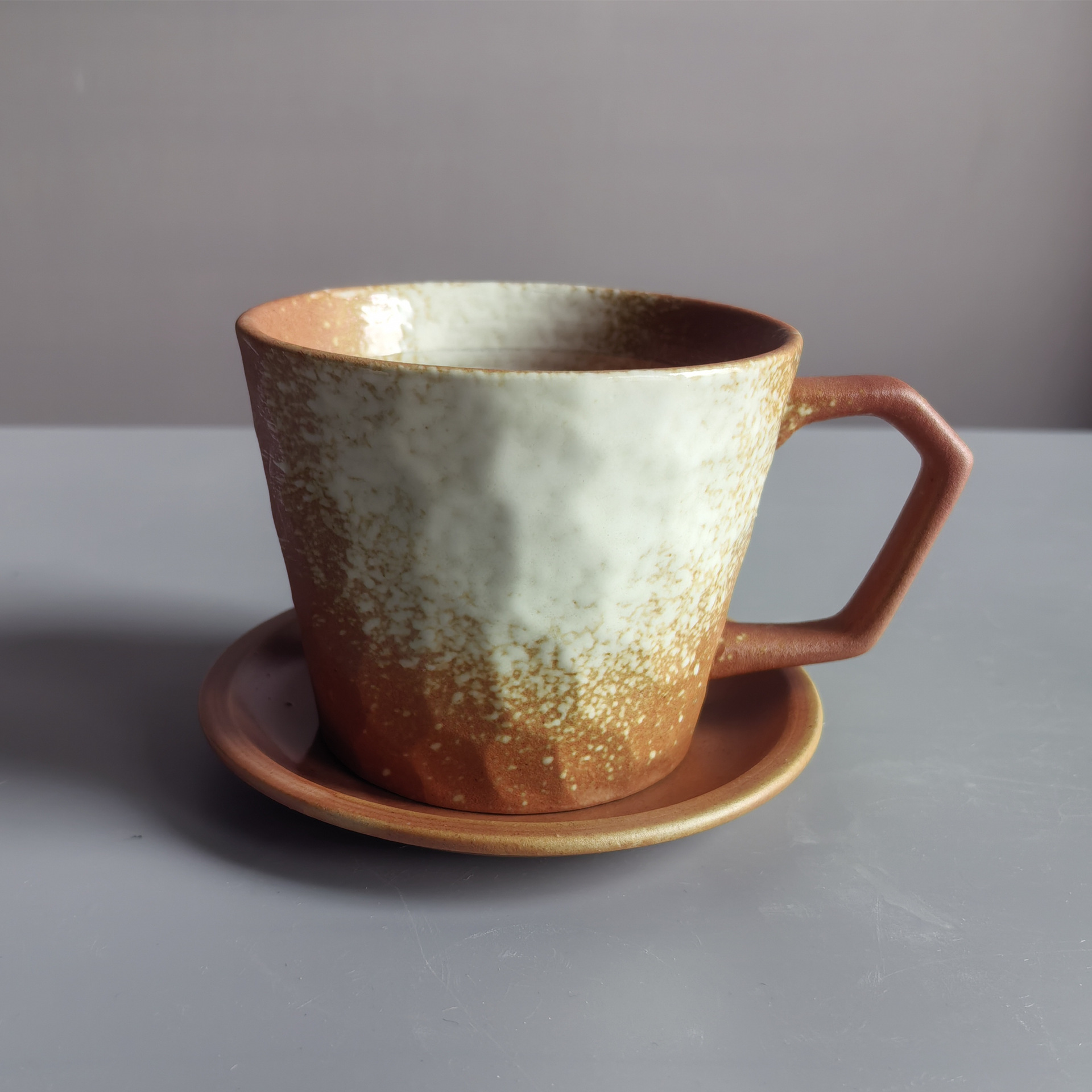 Estilo japonés vintage de cerámica taza de café y platillo traje creativo regalo taza de té de la tarde taza de café de gres