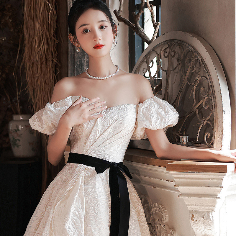 Vestido de noche de satén blanco, estilo francés transfronterizo, estilo princesa, novedad de otoño y verano 2026
