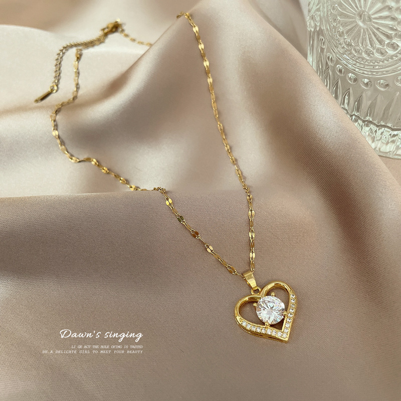 Collier chaîne cœur en acier titane cadeau minimaliste femme_voghion.com