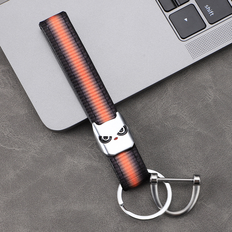 2024 nuevo llavero de coche de dibujos animados cuerda trenzada llavero metal aleación de zinc material colgante duradero a prueba de pérdidas