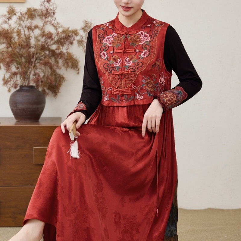 2026 Autumn Satin Jacquard Long Women's Vest Dress Chinese Style Embroidery Ethnic Style Women's Sleeveless Dress