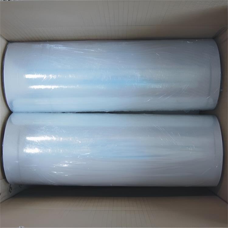 批发PE拉伸缠绕膜 纸箱包装膜 全新料PE带粘性拉伸膜
