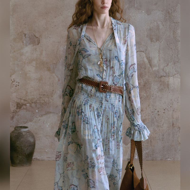 Misty Island Blue Jacaranda Fairy-Like Nomadic Style Rayon Dress Spring/Summer New V-Neck Ruffle Ribbon Floral Long Dress for Women Misty Island Blue Jacaranda Fairy-Like Nomadic Style Rayon Dress Spring/Summer New V-Neck Ruffle Ribbon Floral Long Dress for Women