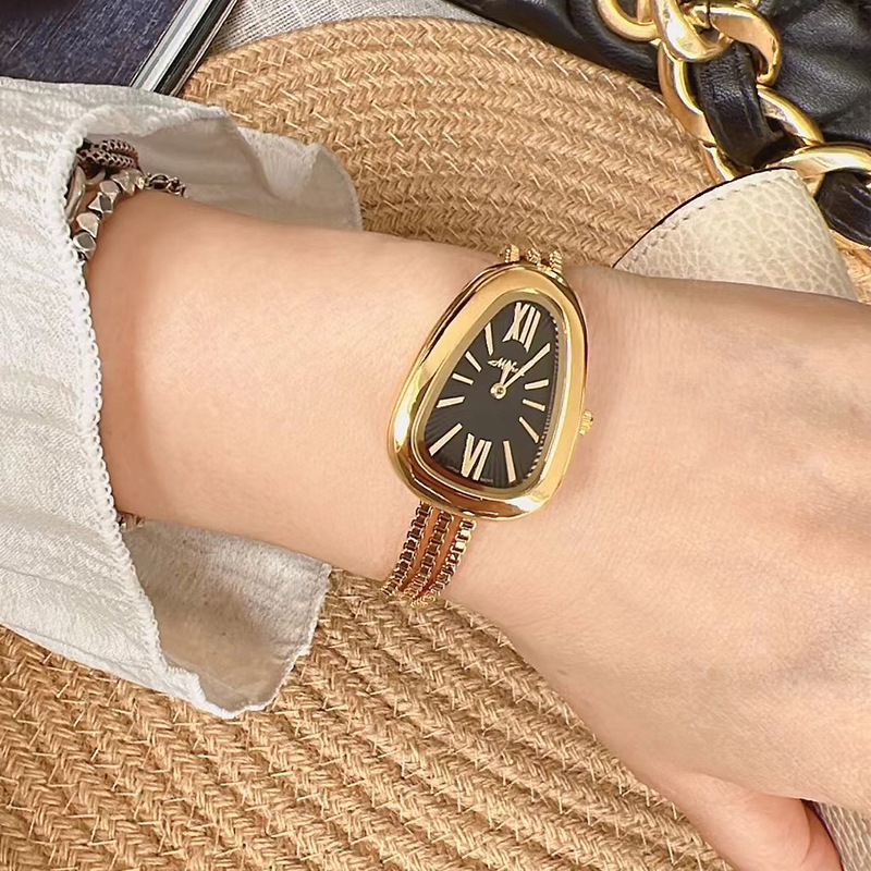 Oval Dial Shape Casual Geometric Buckle Quartz Watch Women's Watches