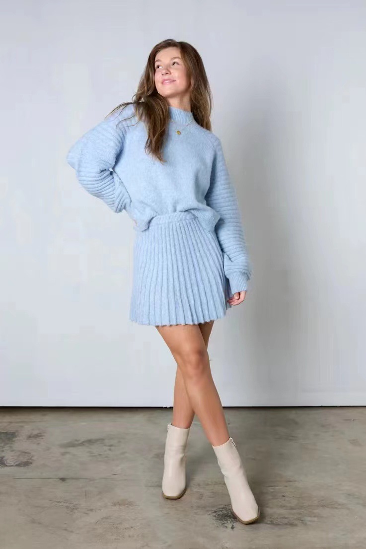 Stylish Sweater Set Image 5