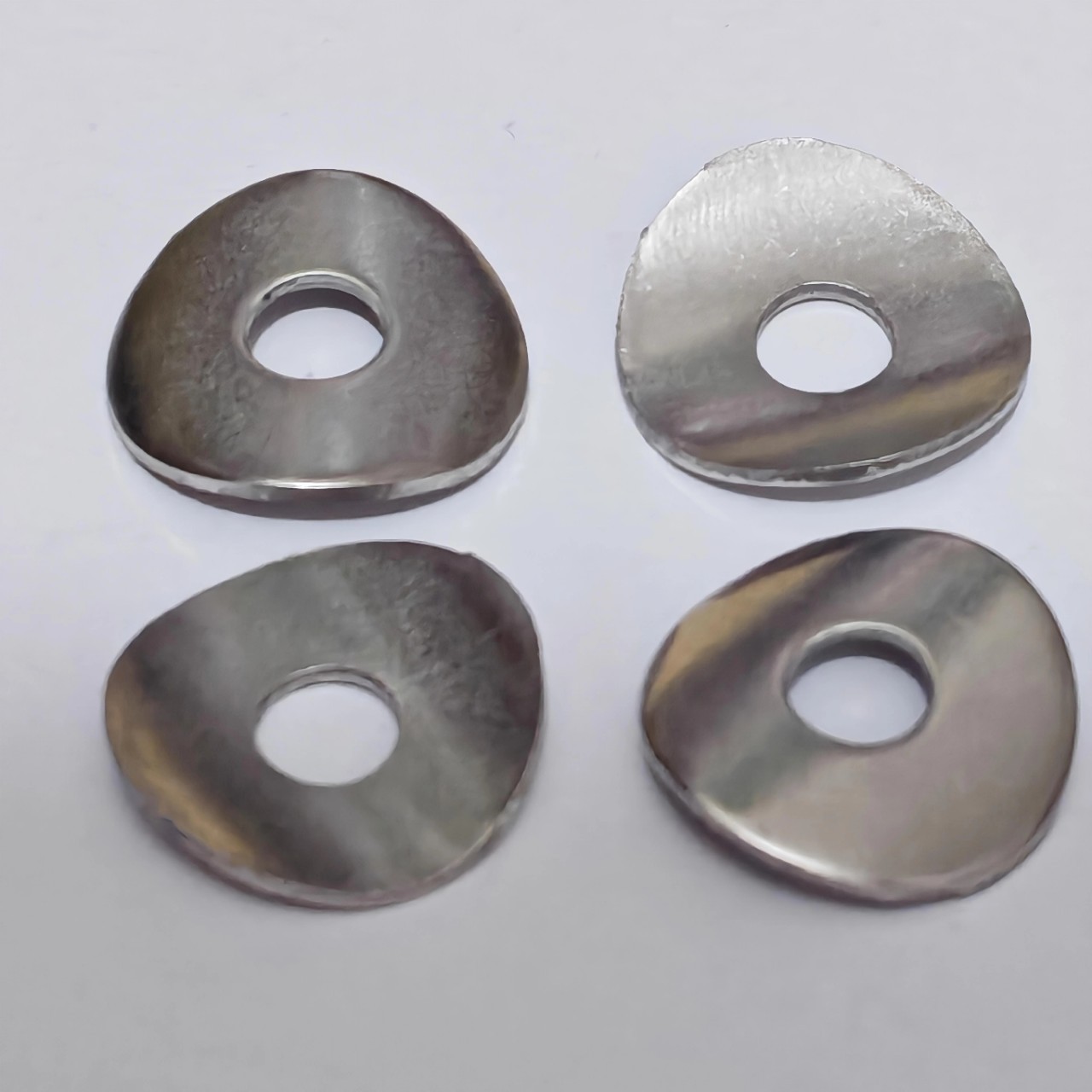 304不锈钢管用鞍形垫圈波形鞍型垫片弧形垫圈6*17*0.8适用22-30管