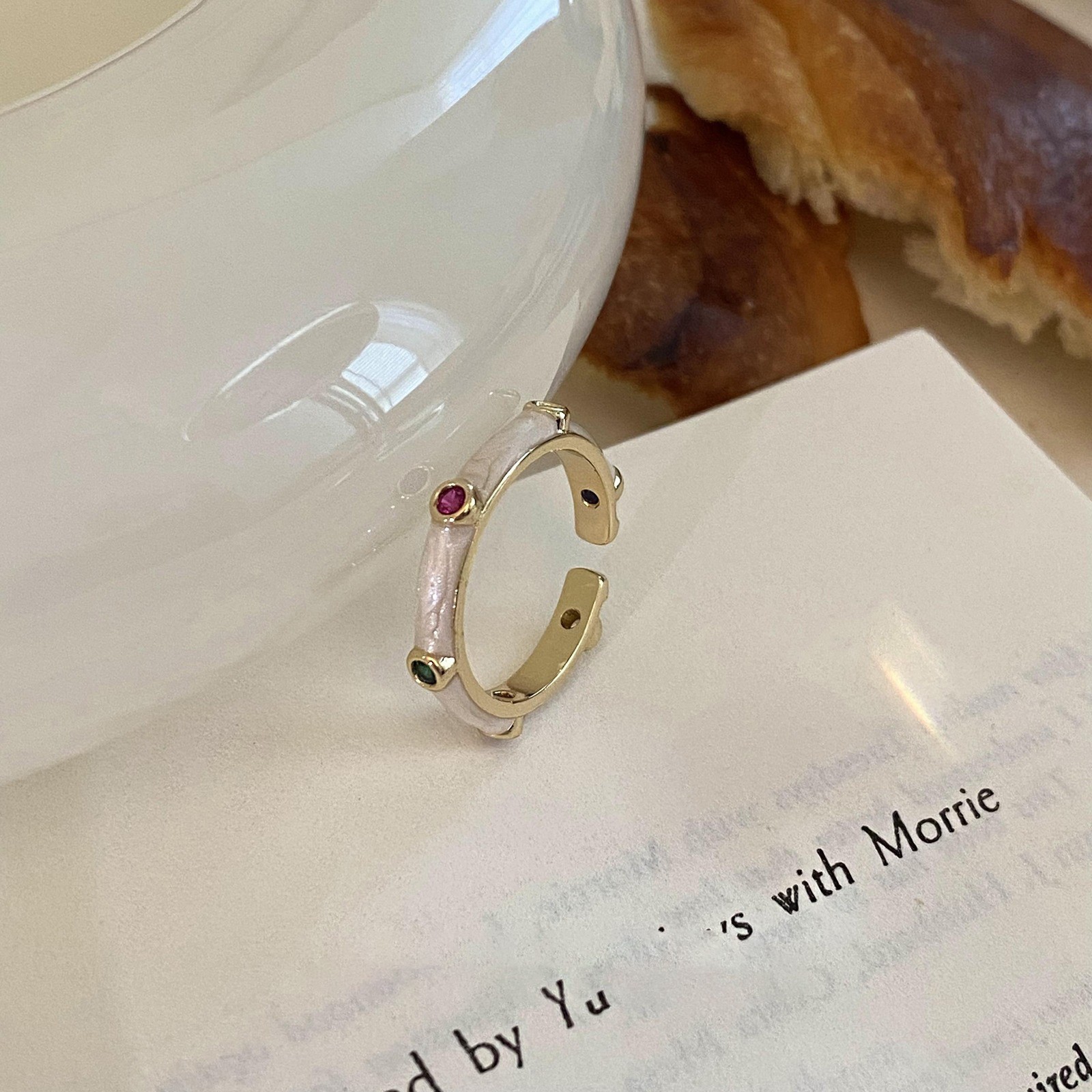 Anillo de circonita de perlas de viento ins, nicho femenino, sentido de alta gama, simple y ligero, anillo de novia de lujo, anillo de apertura de temperamento al por mayor