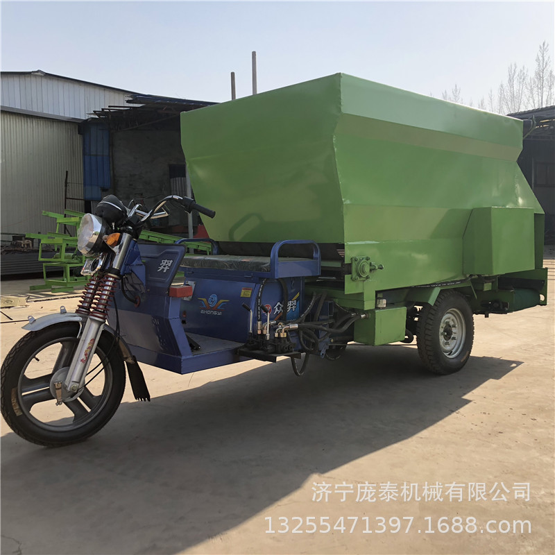 全自动撒料车 青贮饲草投料车 养殖牛羊双侧撒草车庞泰