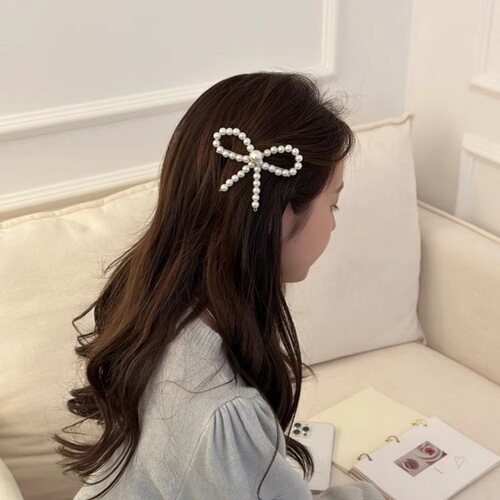 Korean-style pearl butterfly bow forehead hair clip for women, minimalist elegant high-end design edge clip, elegant versatile hair accessory trend