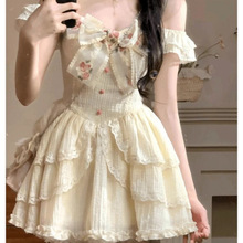 冬季新款韩系甜美小飞袖重工刺绣精致收腰显瘦小个子连衣裙短裙女