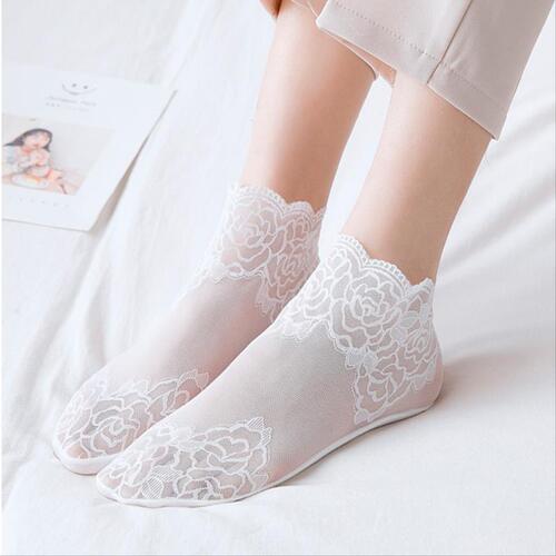 New lace socks thin cotton mid-calf stockings spring and summer sweat-absorbent non-slip invisible boat socks women's socks