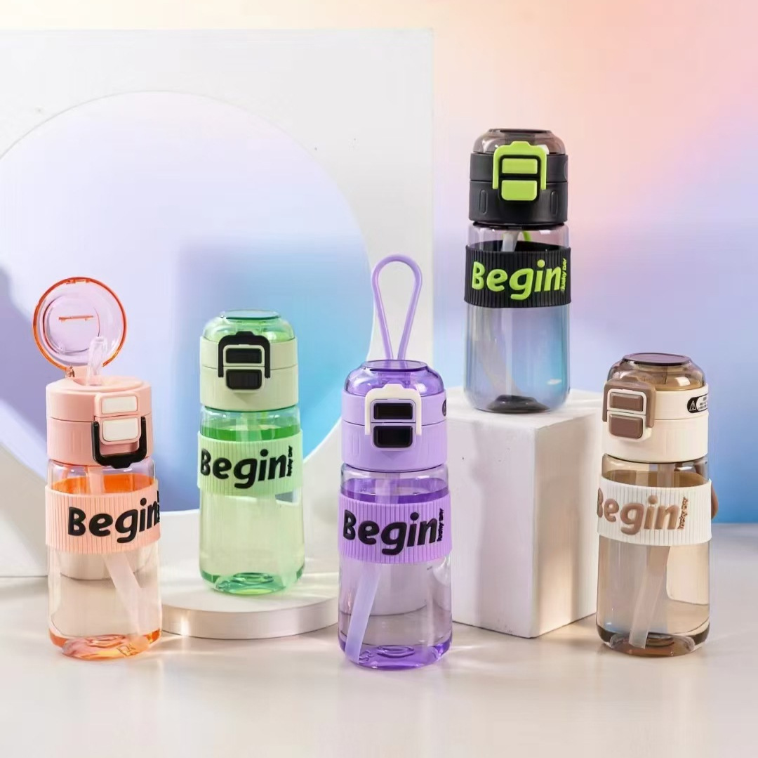 Tazas de plástico de doble bebida portátiles de estudiantes Tazas de agua resistentes a altas temperaturas Tazas de paja de bebida directa Tazas de agua deportivas de niñas