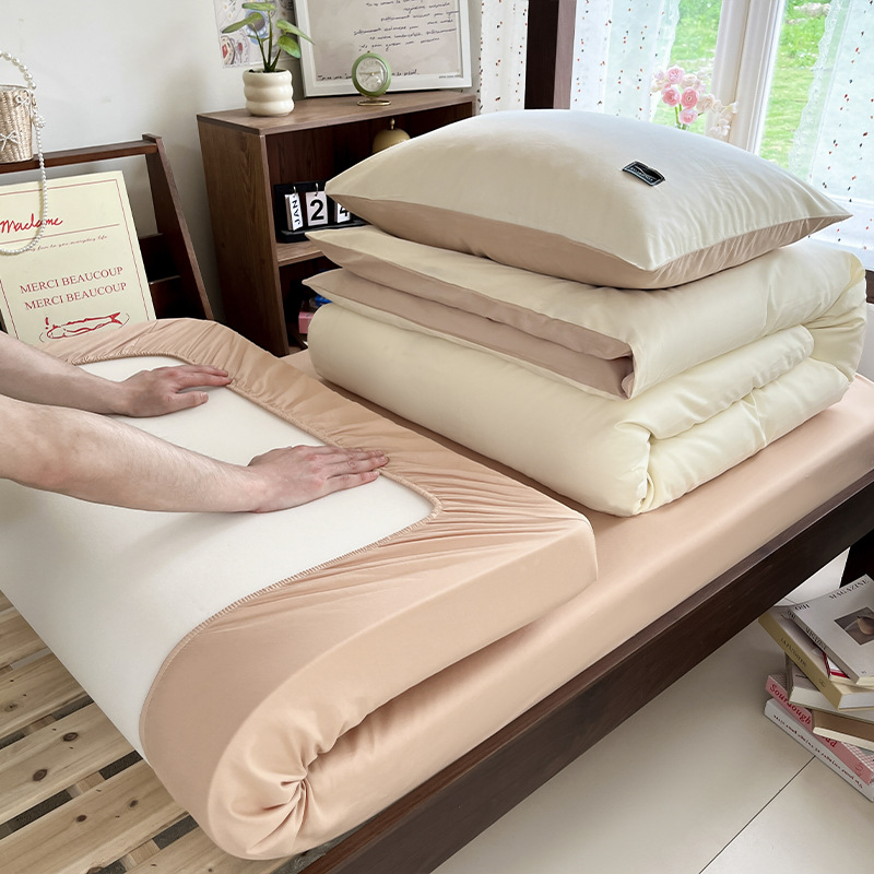 Dormitorio de estudiantes de tres piezas de cama de algodón, sábanas de algodón, colcha de cama de verano de cuatro piezas