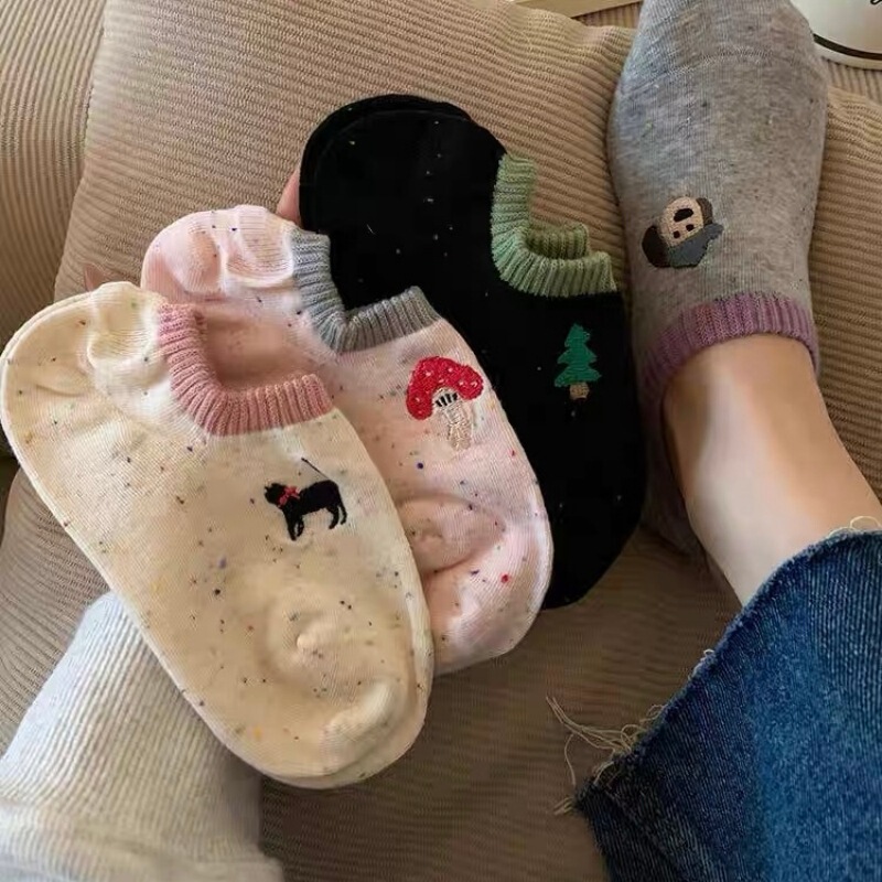 Cute Cartoon Embroidered Socks for Women, Spring and Summer Thin Cotton Socks, Trendy Korean Style Shallow Cut No-Show Socks That Don'T Slip Off