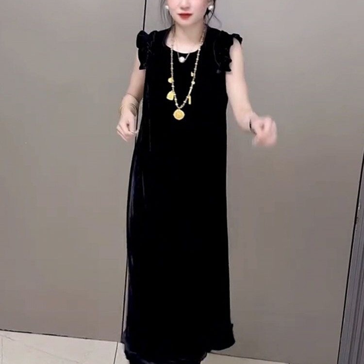 French-Style Elegant Velvet Dress for Women, Summer 2026, High-End Waist-Cinching, Slimming, Sleeveless, Age-Reducing, Mid-Length Trendy Dress