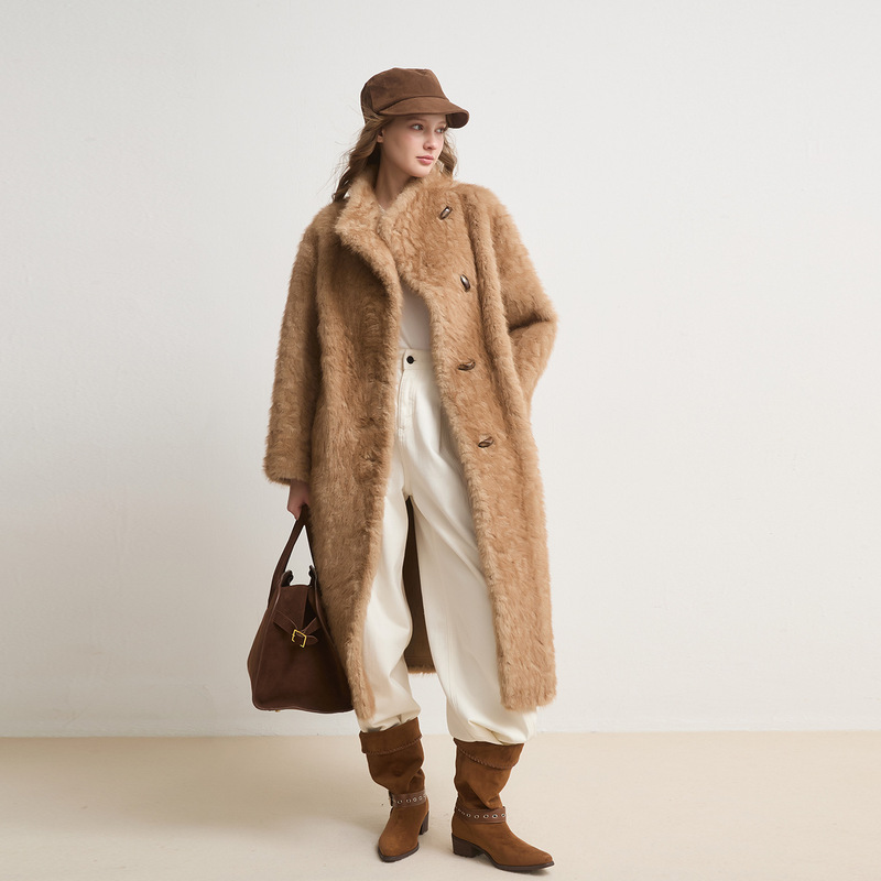 Eco-Friendly New Floral Fox Fur Embossed Horn Button Leather and Fur Integrated Long Coat for Women, Thickened for Autumn and Winter Eco-Friendly New Floral Fox Fur Embossed Horn Button Leather and Fur Integrated Long Coat for Women, Thickened for Autumn and Winter