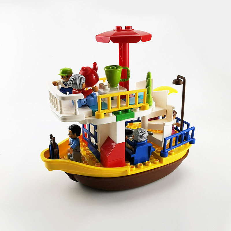 Compatible with spelling large particles, building block family yacht sailing battleships sailing, creative fighting and loose parts