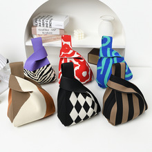 ������С����Ůײɫᘿ��������ذ������y�ռ{���n��Ҹ�μ��